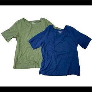 Set of two 3/4 sleeve shirts
